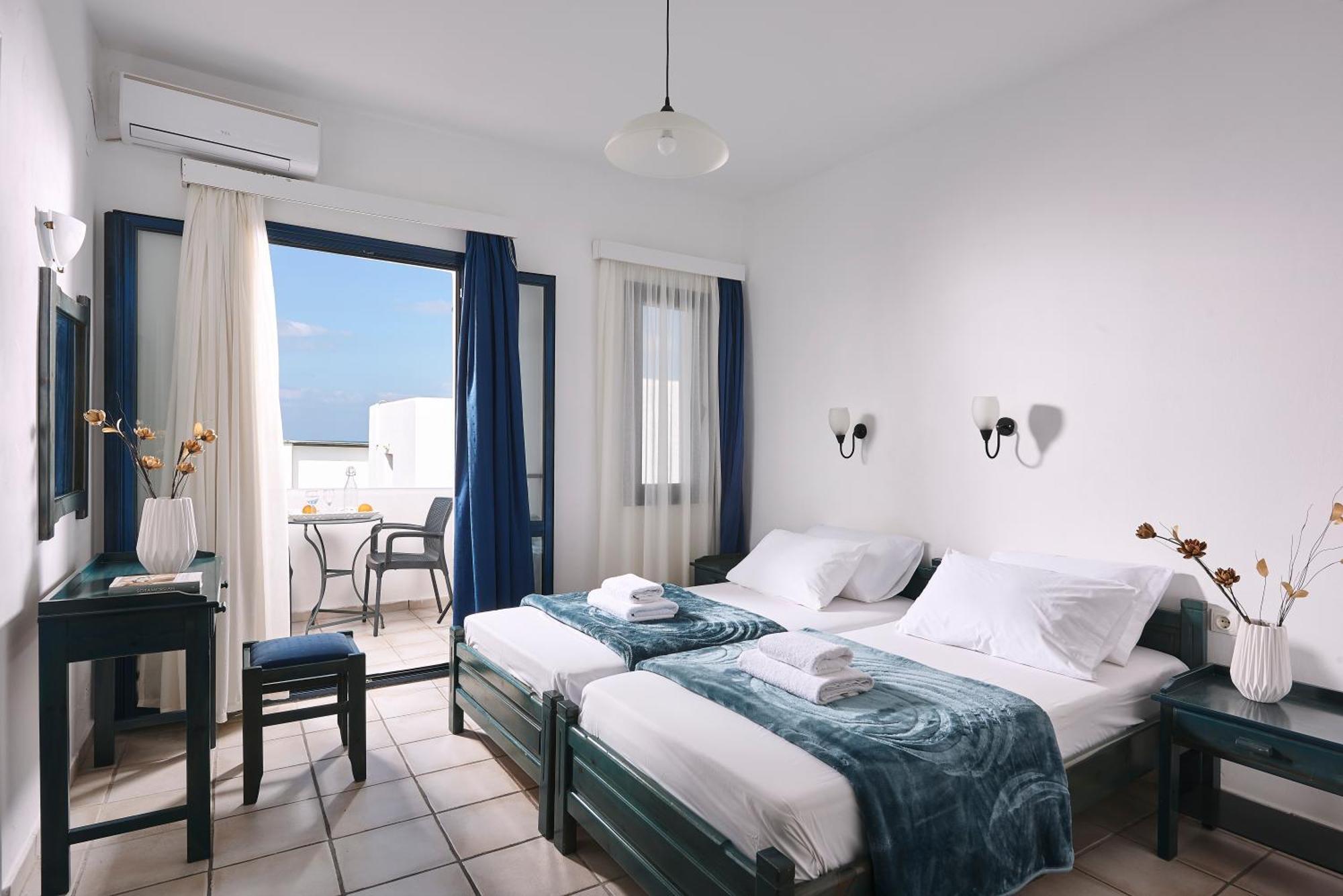 Eva Suites & Apartments Agia Marina Quarto foto