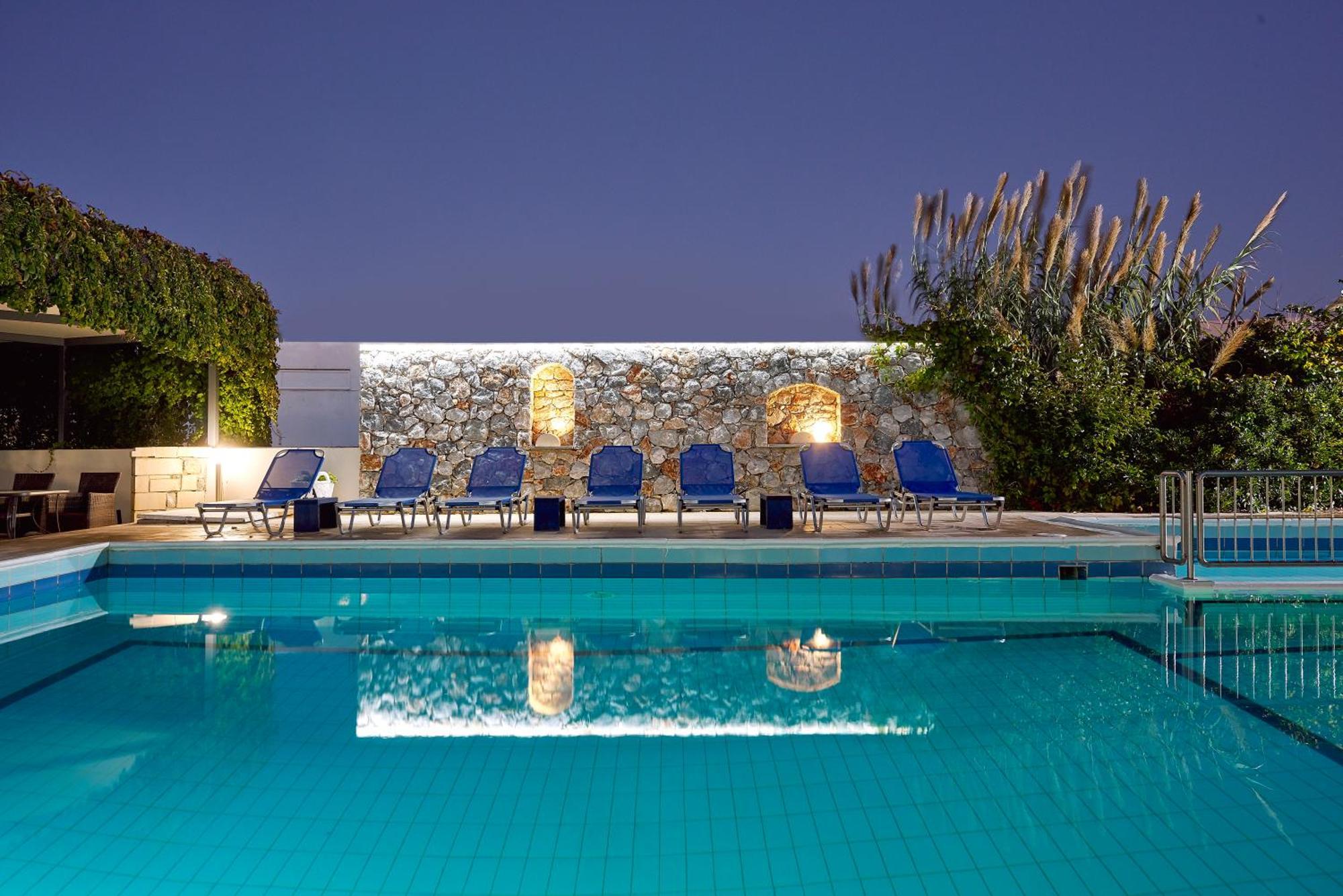 Eva Suites & Apartments Agia Marina Exterior foto