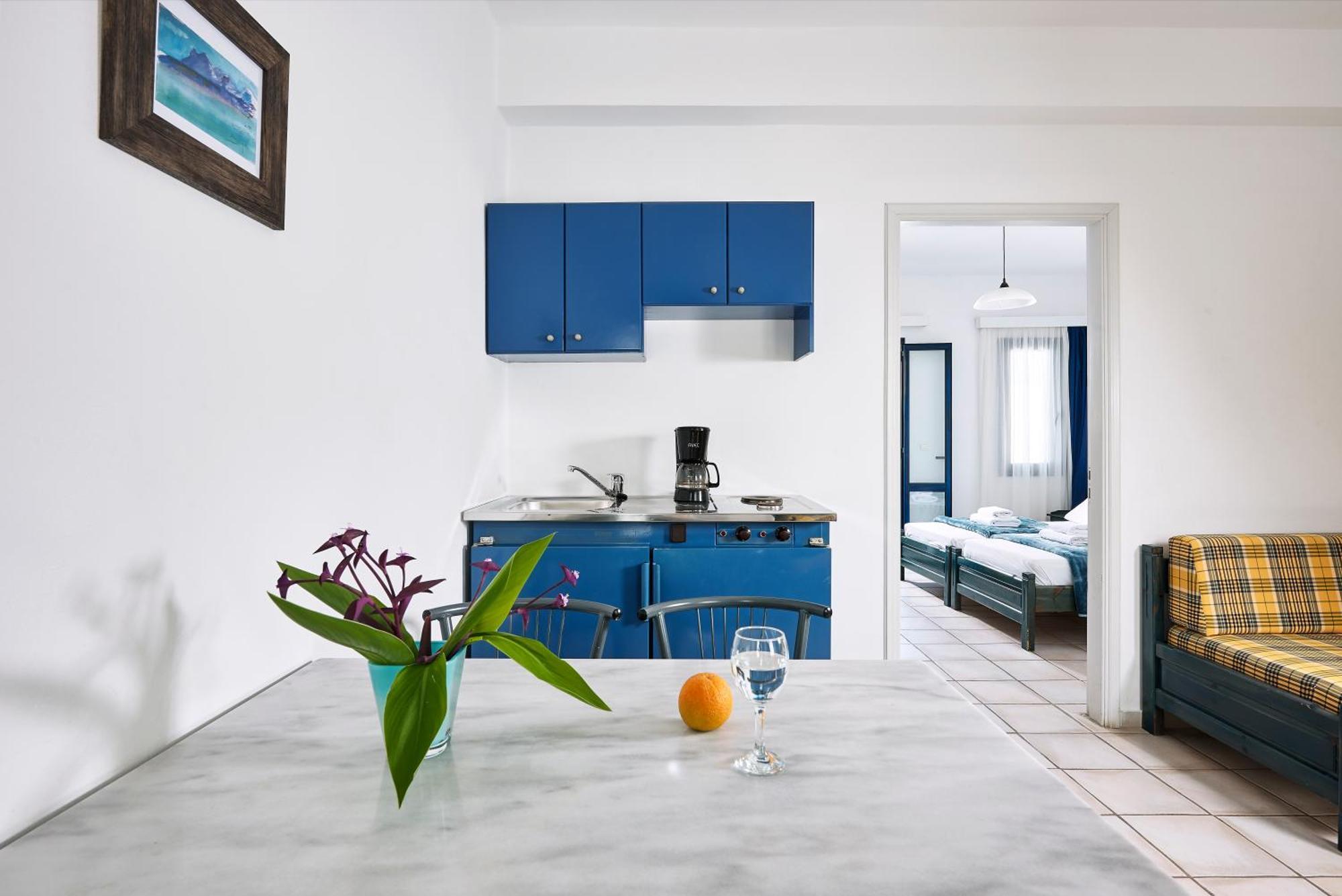 Eva Suites & Apartments Agia Marina Quarto foto