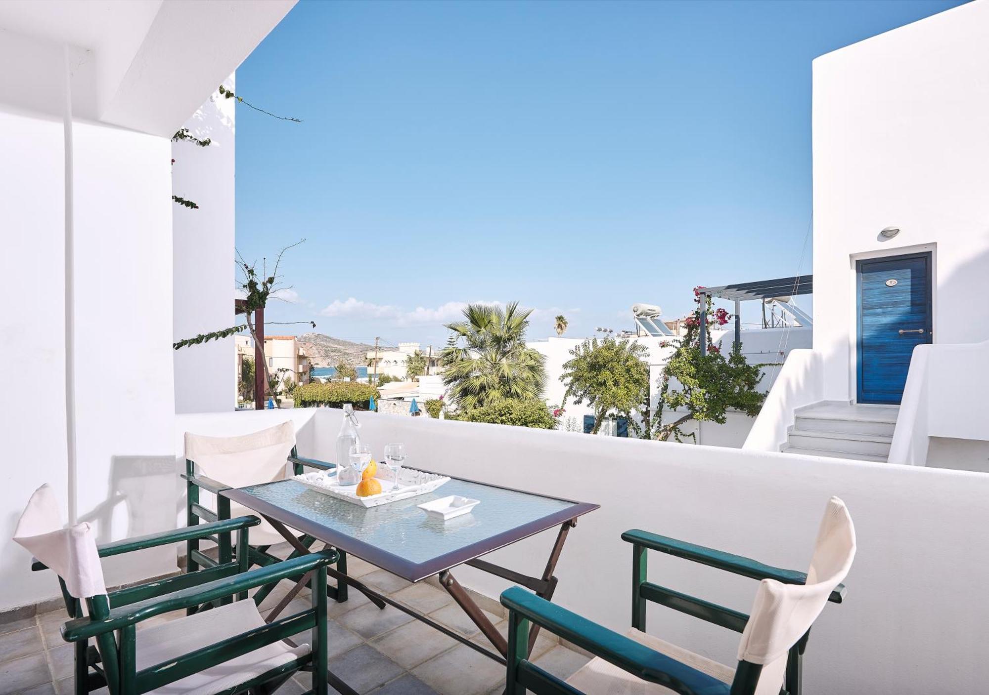 Eva Suites & Apartments Agia Marina Quarto foto